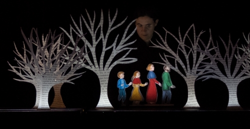 la forêt des contes/ Märchenwald, la Cie ABOUDBRAS, spectacle bilingue franco-allemand, spectacle de théâtre de papier
