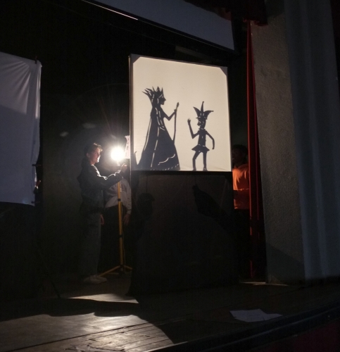 CHESS, cie ABOUDBRAS, théâtre d'ombres, contes jeu d'échecs, récits de vie, spectacle, création, ACMISA, transmission, résidence, Artistes en milieu scolaire